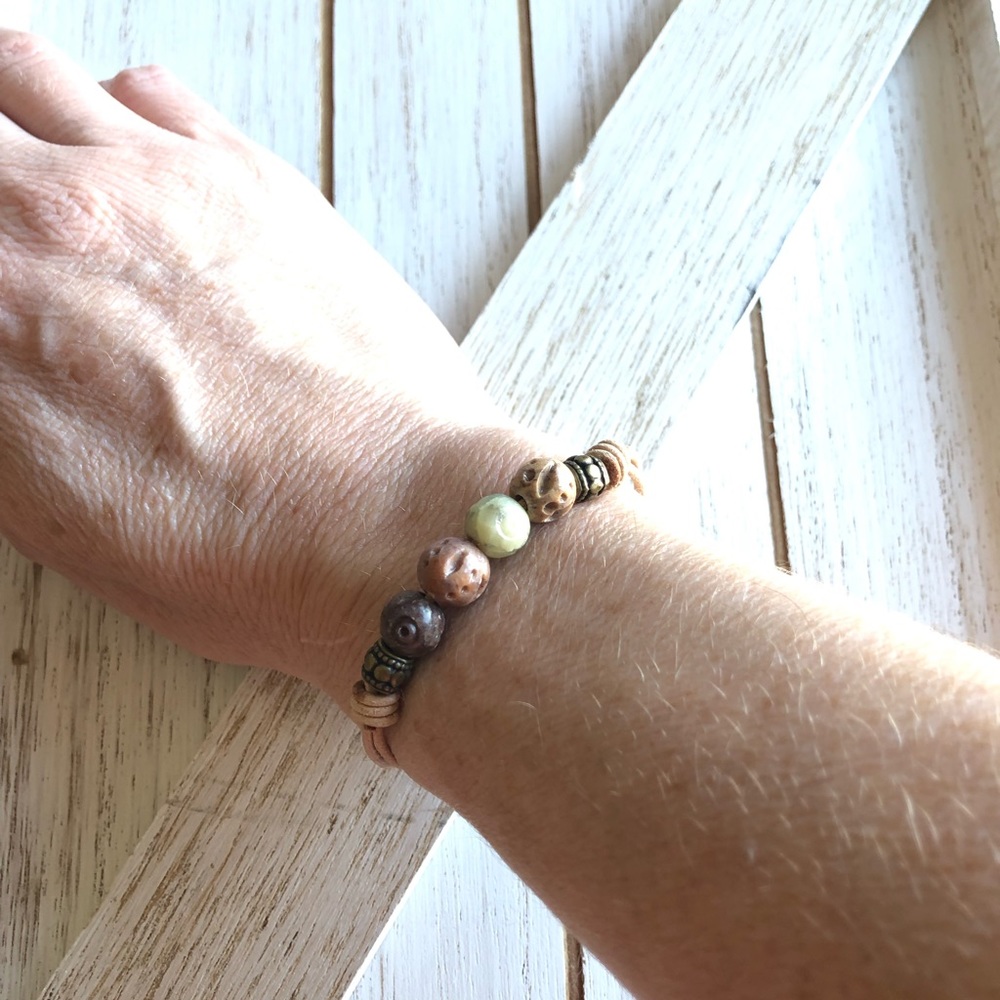 Natural Stone and Leather Bracelet - Picture 2 of 4